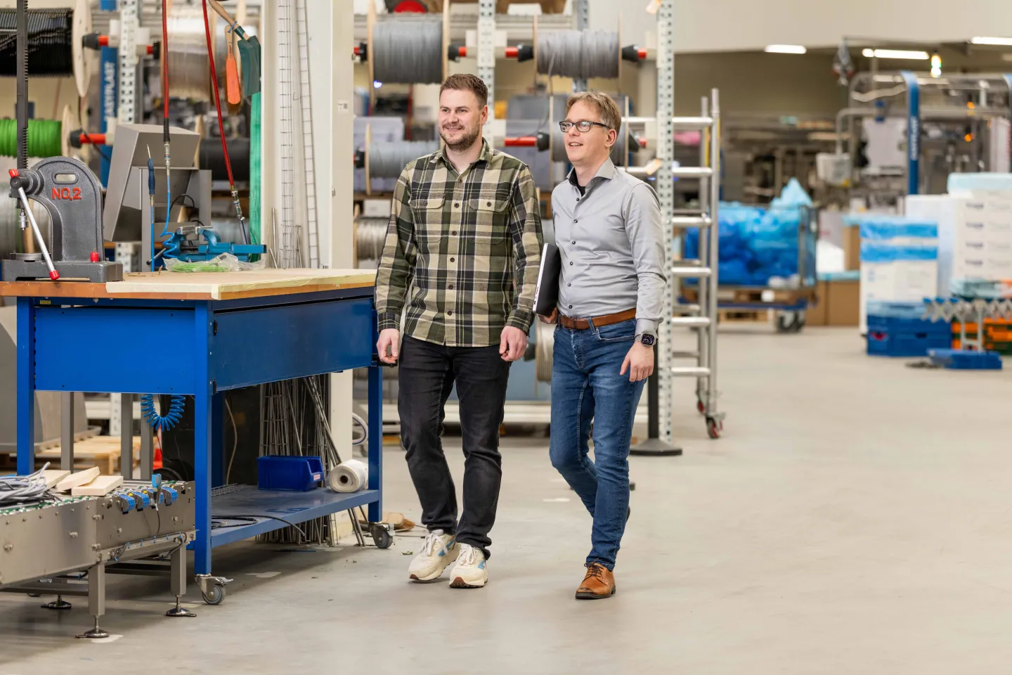 Alserda in fabriek Niverplast